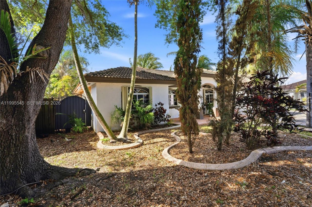 14386 SW 164th Ter, Miami, FL 33177 Photo