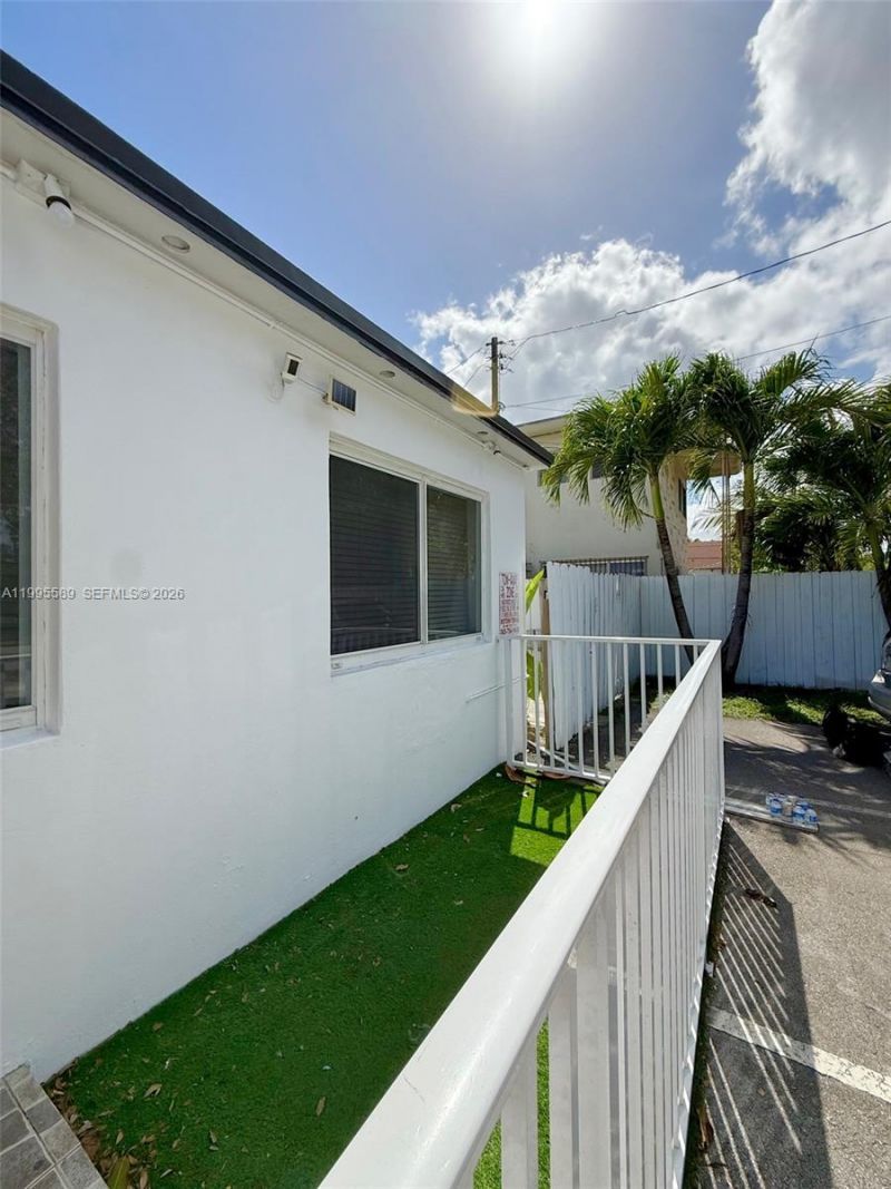 60 NE 78th St, Unit Front, Miami, FL 33138 Photo