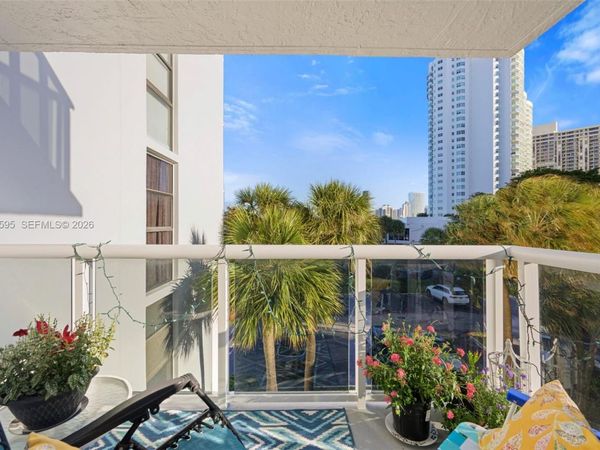 20515 E Country Club Dr , Unit 348, Aventura, FL 33180