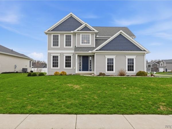 2386 Burbank Drive , Lake View, NY 14085