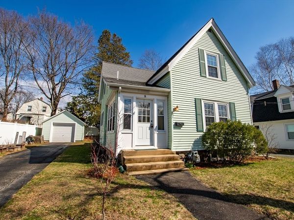 8 Harrison St, Maynard, MA 01754
