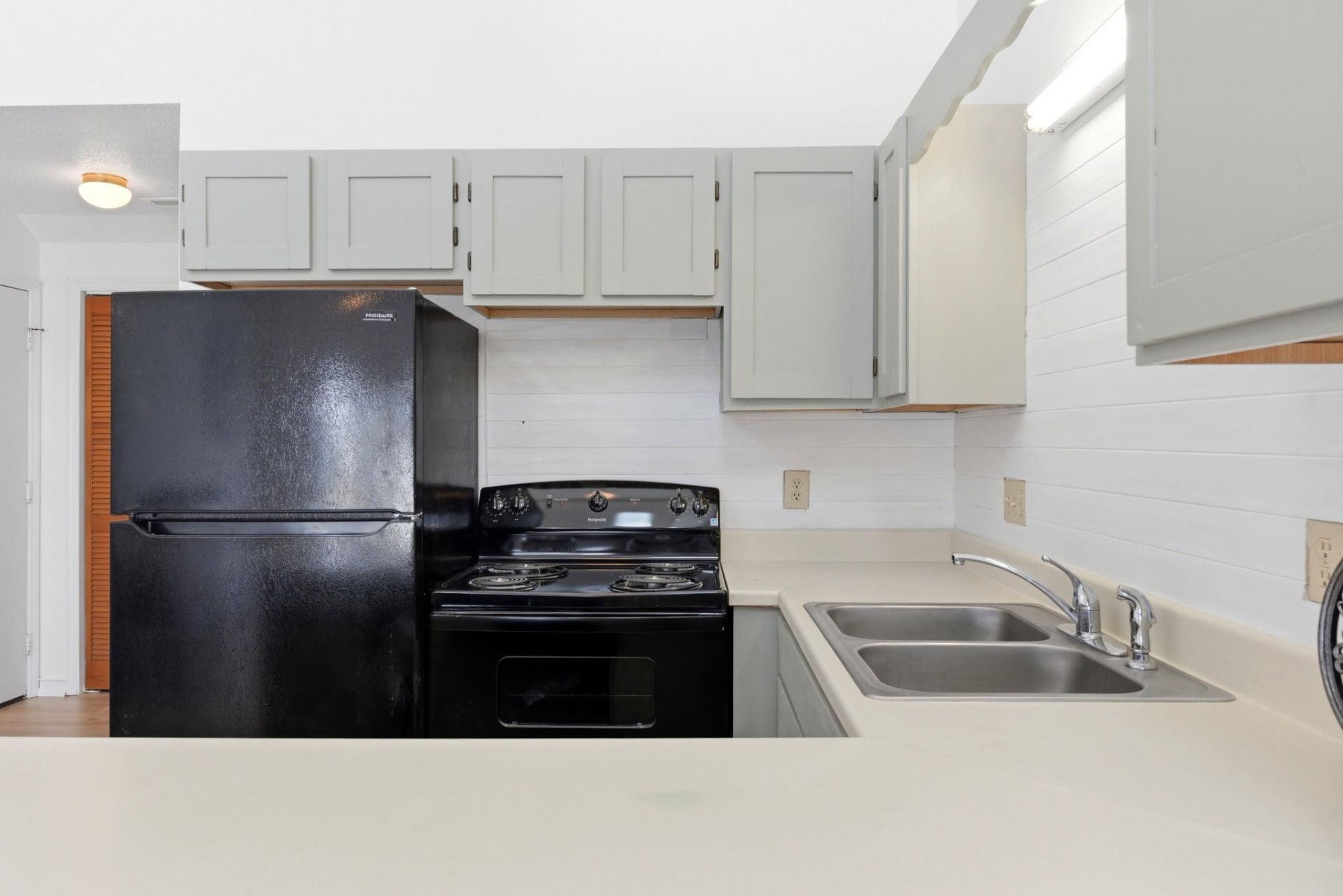 3700 Golf Colony Lane Photo 6