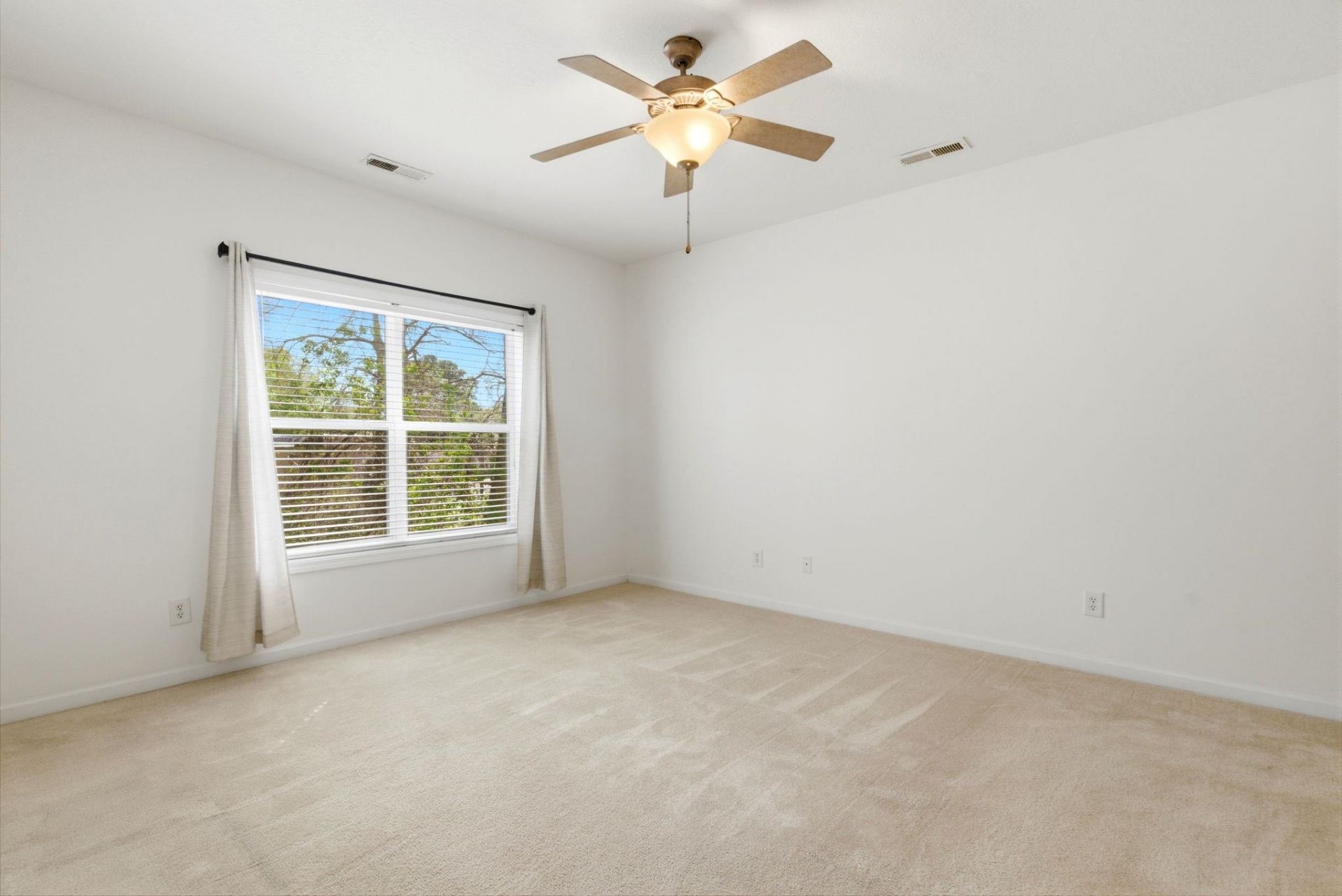 4104 Pinehurst Circle Photo 17