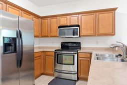 4104 Pinehurst Circle photo 4