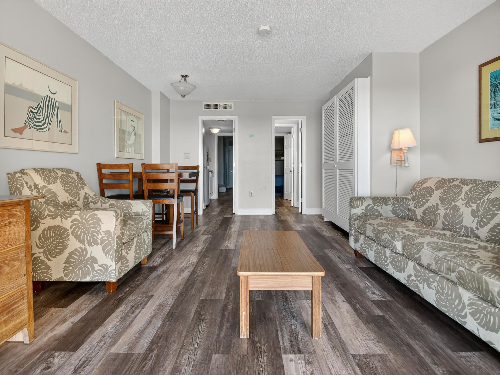 210 75th Ave N  Photo 4