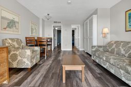 210 75th Ave N  photo 4