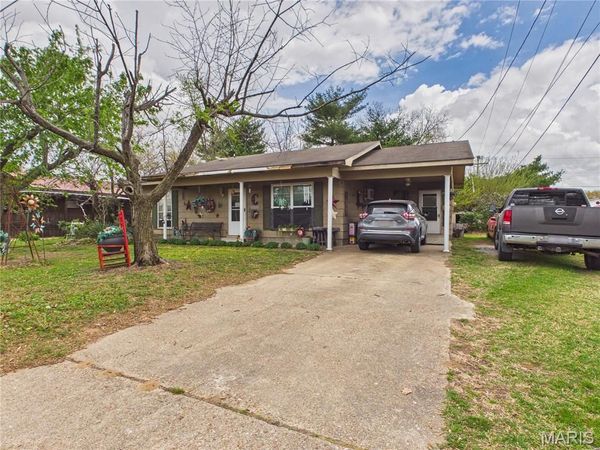 501 Mulberry Street , Bernie, MO 63822