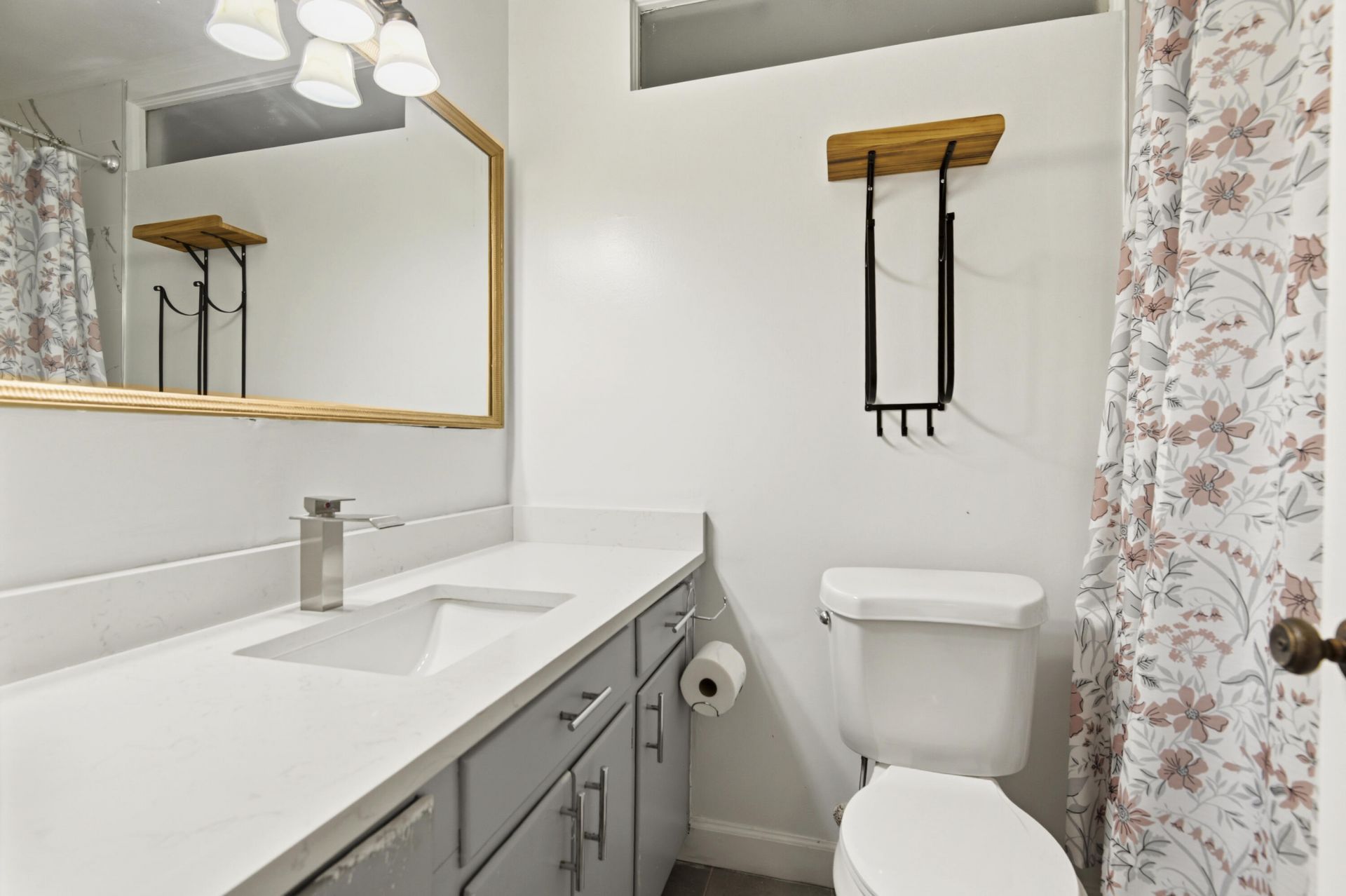 1641 Falmouth Street Photo 12