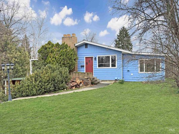 925 E 8th St., Moscow, ID 83843