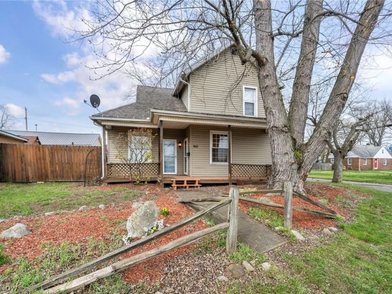 907 Duncan Street SW, Massillon, OH 44647 Photo 3