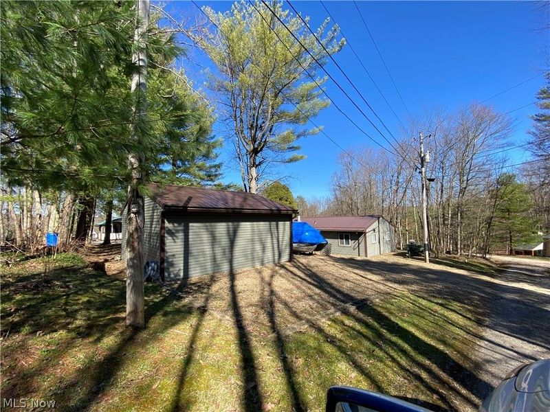 2239 Maple Drive SW, Carrollton, OH 44615 Photo 2