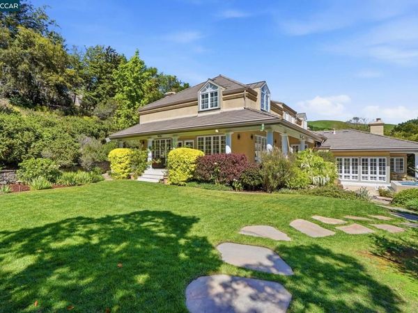45 N Merrill Circle , Moraga, CA 94556