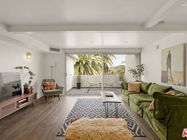 1701 Clinton Street, Unit 325, Los Angeles, CA 90026