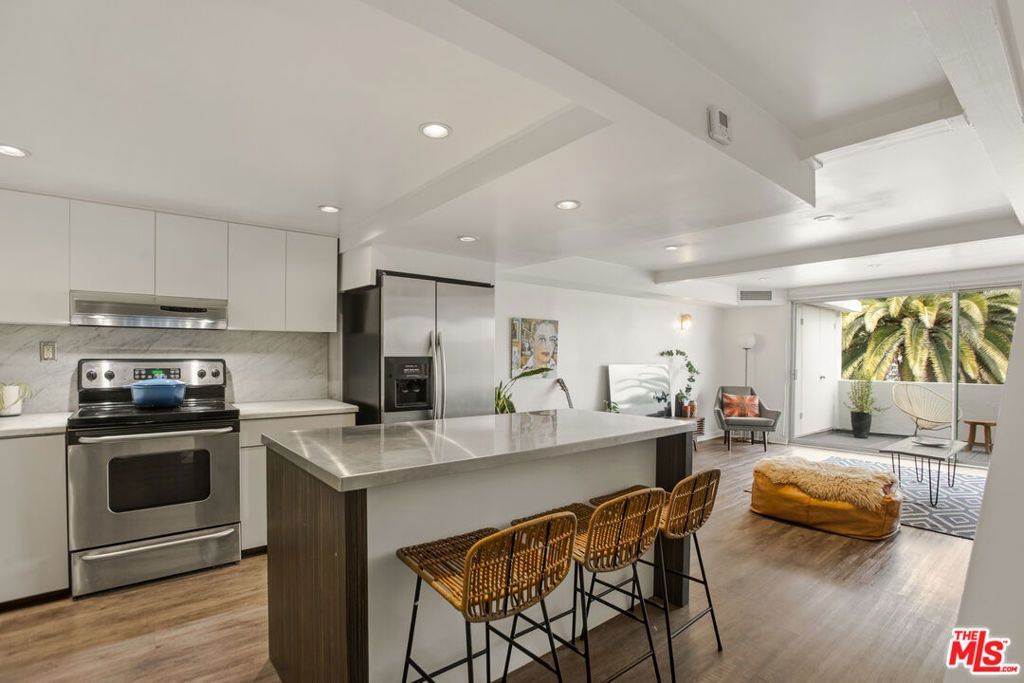1701 Clinton Street, Unit 325, Los Angeles, CA 90026 Main Photo