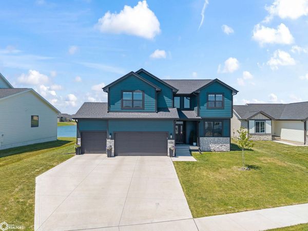 1325 NW Yorktown Drive, Waukee, IA 50263