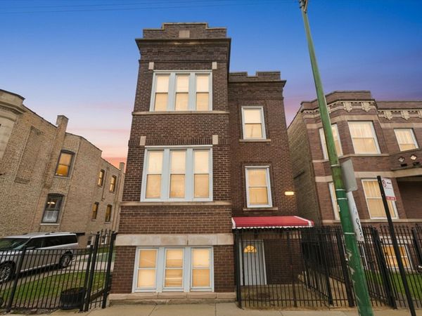 2921 N Kedzie Avenue , Chicago, IL 60618