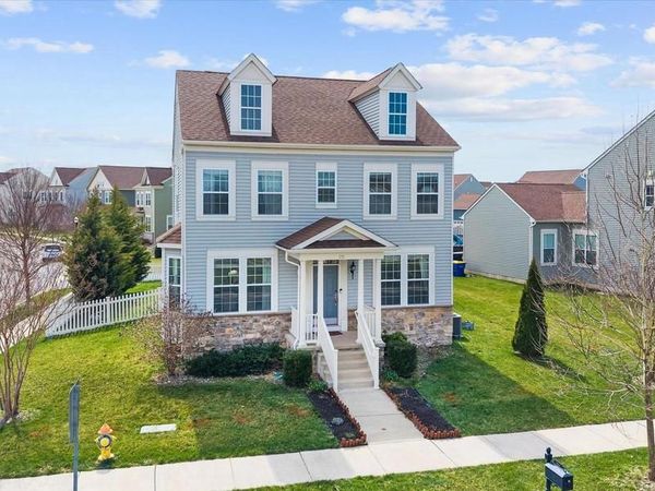 215 N BAYBERRY PARKWAY, MIDDLETOWN, DE 19709