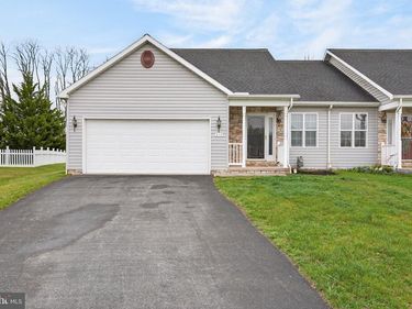 213 MAPLE DRIVE, HANOVER, PA 17331
