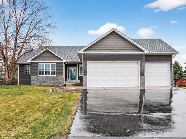 12831 Foxhill Avenue N, Hugo, MN 55038