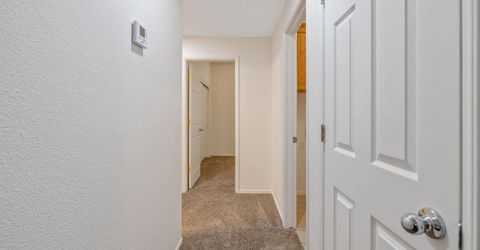 3232 N Zion Cir, Hanford, CA 93230 Photo