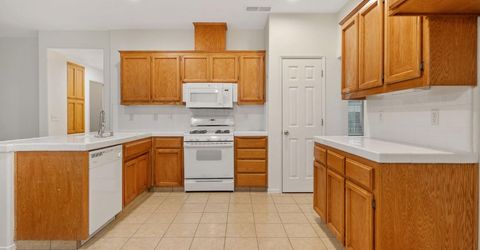 3232 N Zion Cir, Hanford, CA 93230 Photo