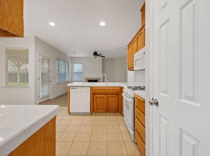 3232 N Zion Cir, Hanford, CA 93230 Photo