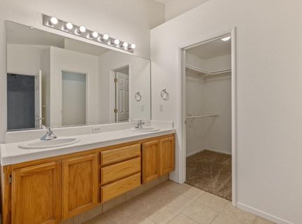 3232 N Zion Cir, Hanford, CA 93230 Photo