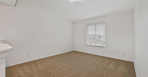 3232 N Zion Cir, Hanford, CA 93230 Photo