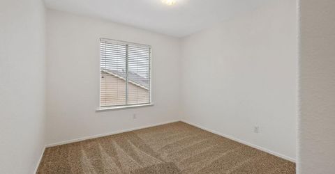 3232 N Zion Cir, Hanford, CA 93230 Photo