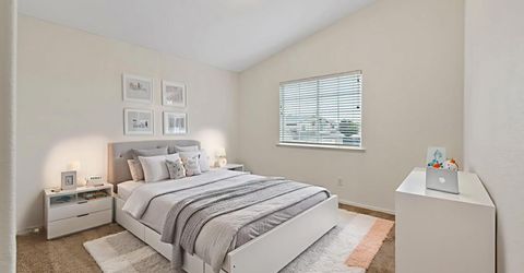 3232 N Zion Cir, Hanford, CA 93230 Photo