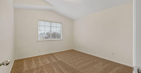 3232 N Zion Cir, Hanford, CA 93230 Photo