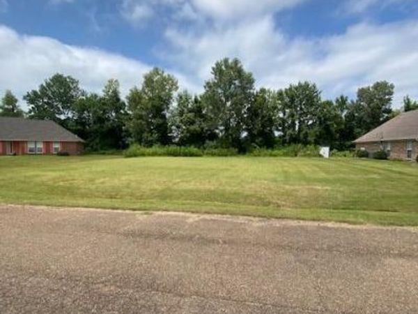 13a Sandy Cove, Clarksdale, MS 38614