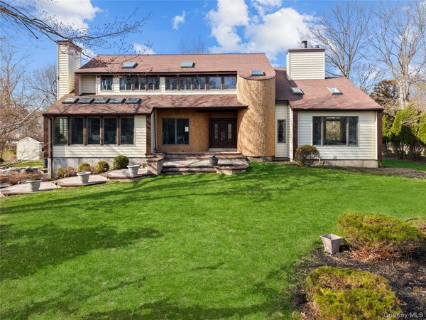 3 Indian Valley Road , Poquott, NY 11733