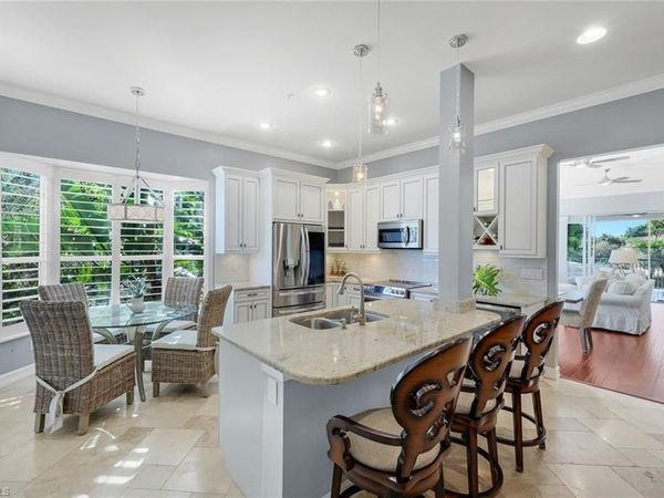 1840 Les Chateaux BLVD, Unit 4, NAPLES, FL 34109