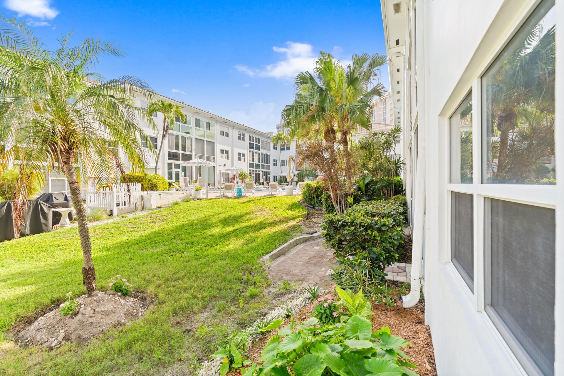 1461 S Ocean Boulevard, Unit 106, Lauderdale by the Sea, FL 33062 Photo