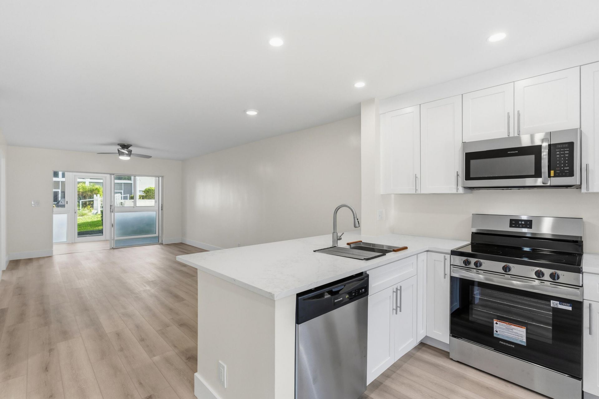 1461 S Ocean Boulevard, Unit 106, Lauderdale by the Sea, FL 33062 Photo