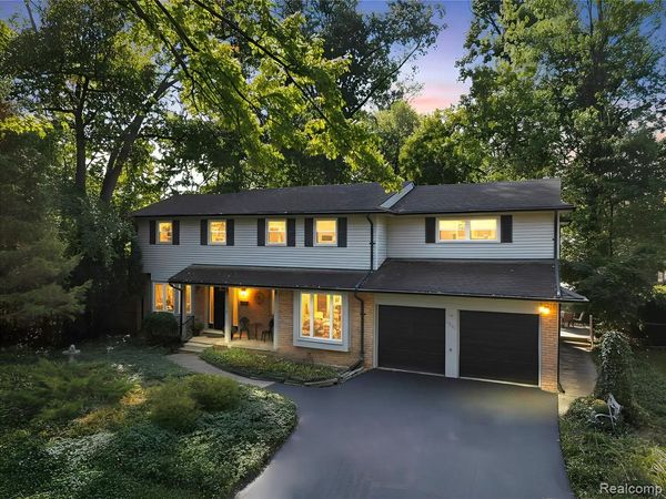 1850 Dorchester Road , Birmingham, MI 48009