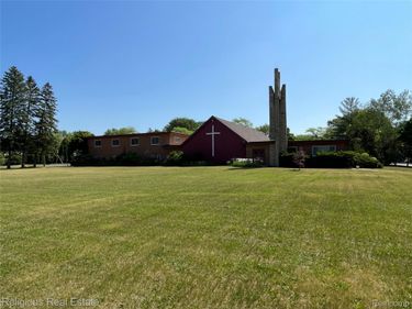 1717 E Sugnet Road, Midland, Mi 48642