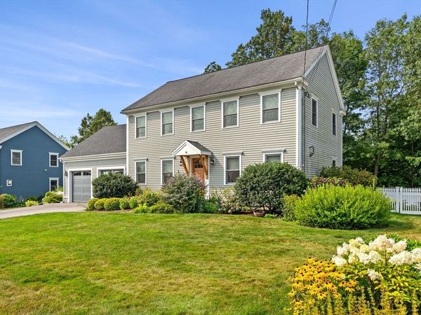 14 Merrill Ave, Amesbury, MA 01913