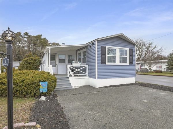8 Madeline Street, Wareham, MA 02538