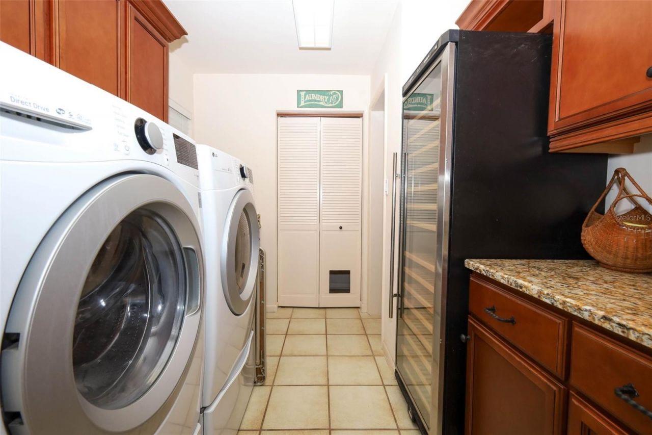 102 Pineview Circle, Altamonte Springs, FL 32714 Photo