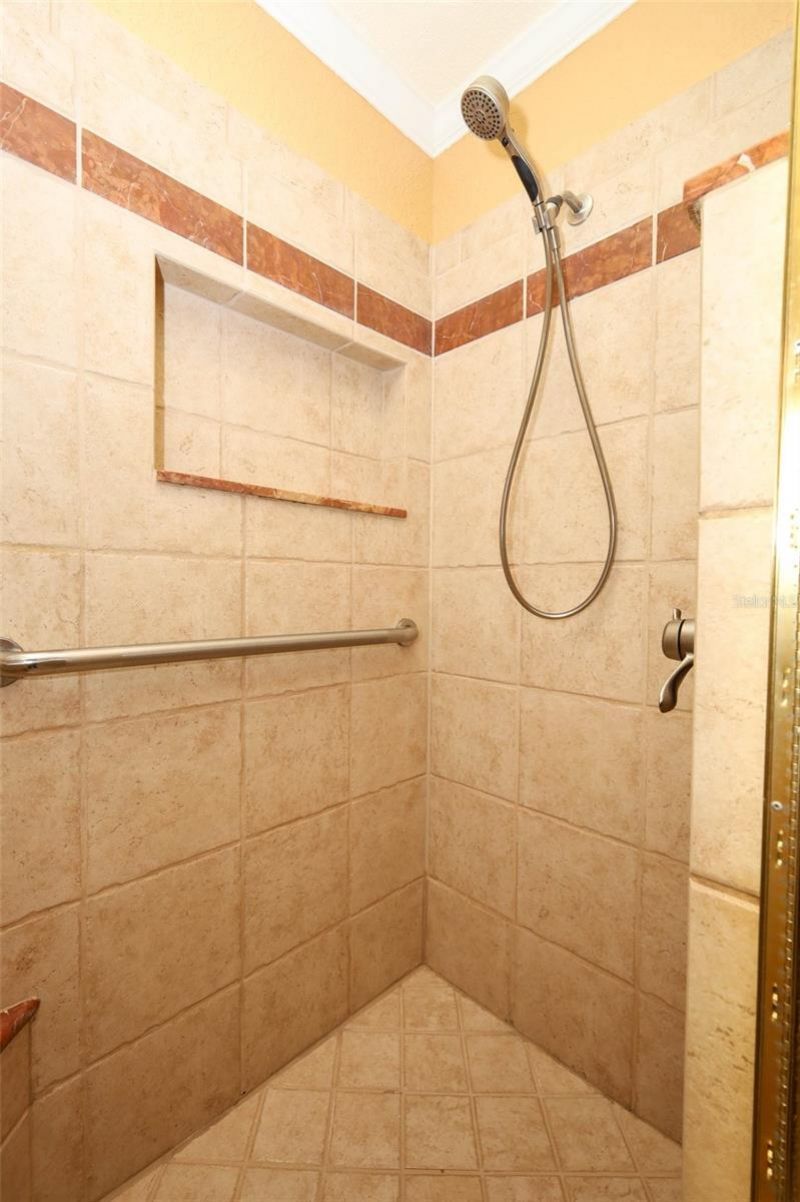 102 Pineview Circle, Altamonte Springs, FL 32714 Photo