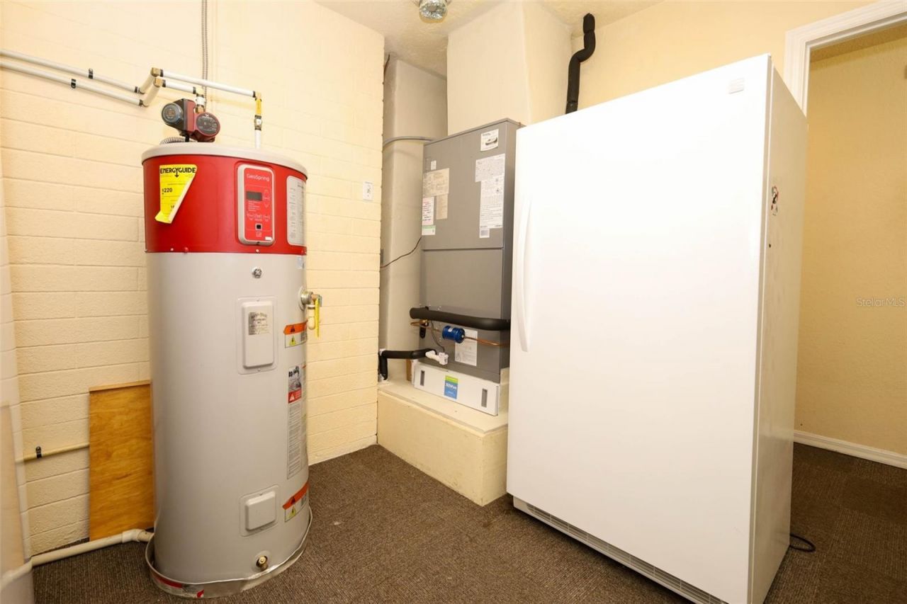 102 Pineview Circle, Altamonte Springs, FL 32714 Photo