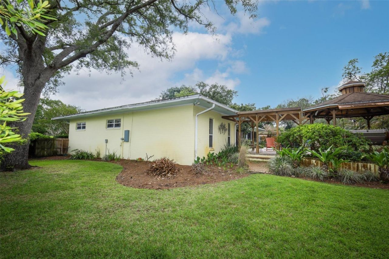 102 Pineview Circle, Altamonte Springs, FL 32714 Photo