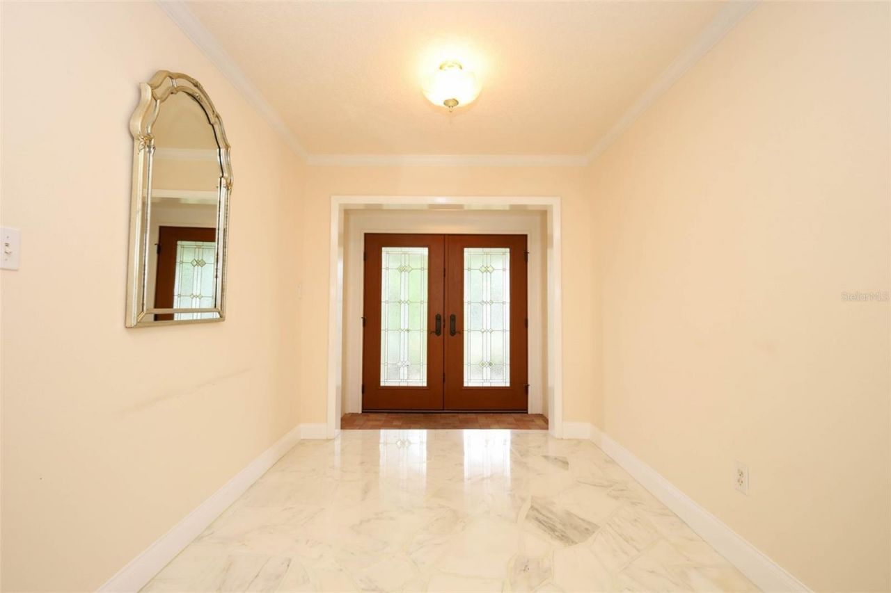 102 Pineview Circle, Altamonte Springs, FL 32714 Photo