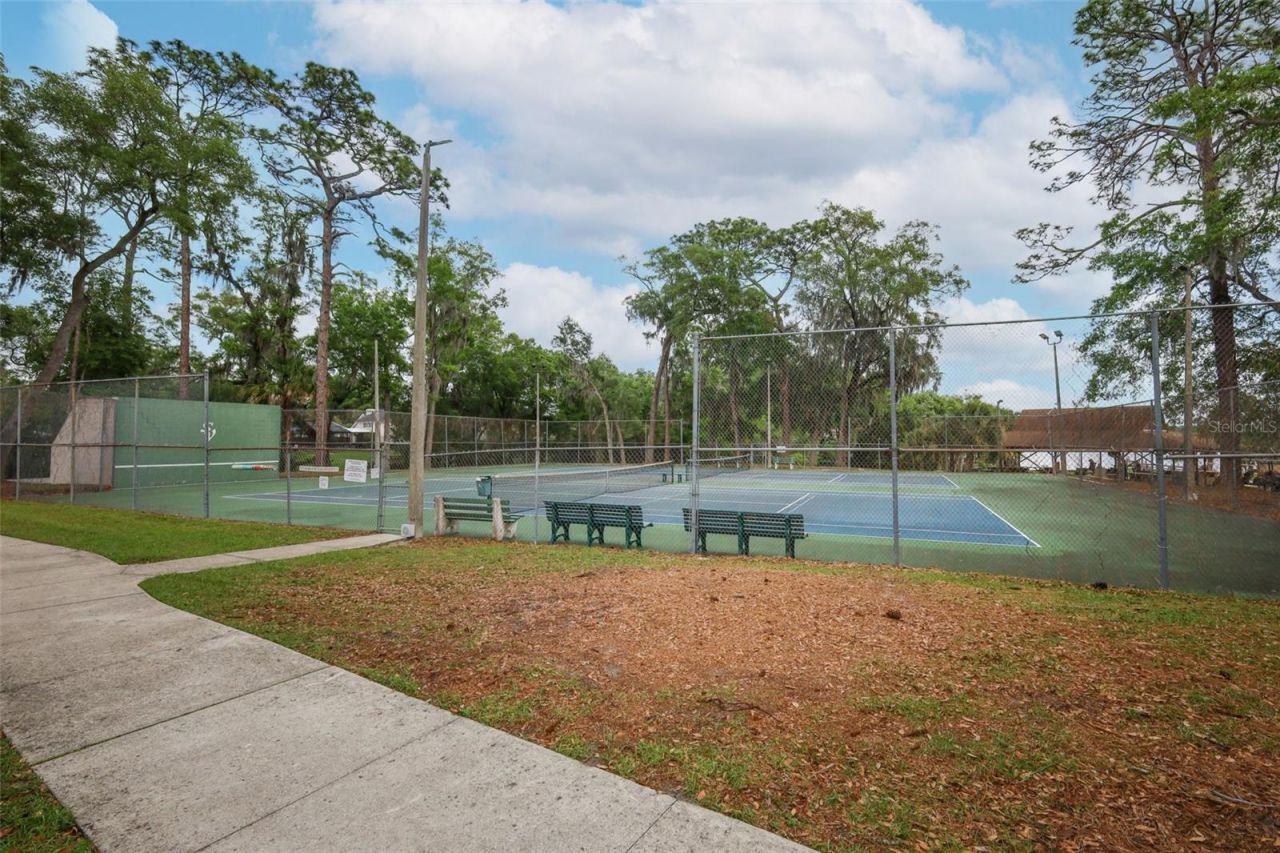 102 Pineview Circle, Altamonte Springs, FL 32714 Photo