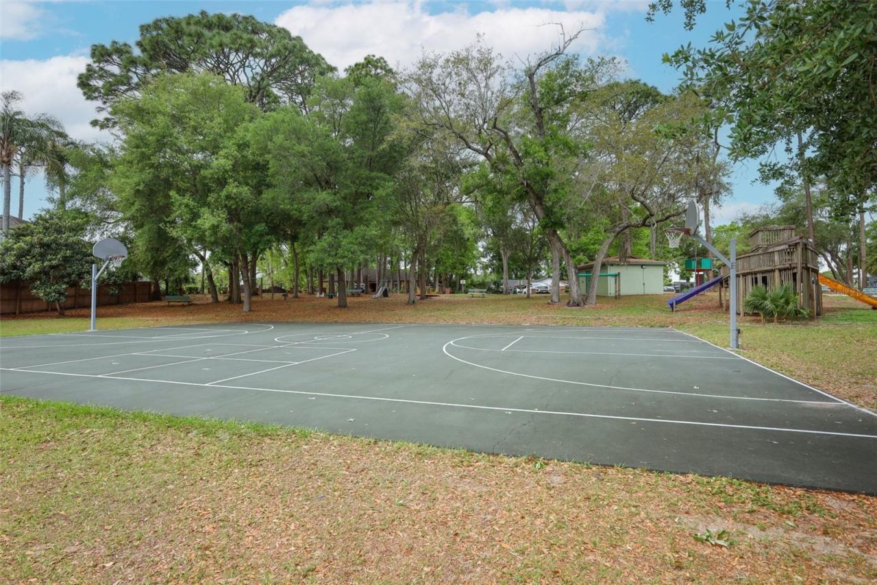 102 Pineview Circle, Altamonte Springs, FL 32714 Photo