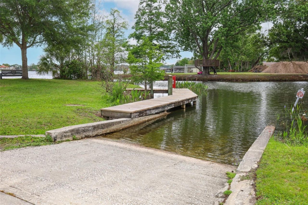 102 Pineview Circle, Altamonte Springs, FL 32714 Photo