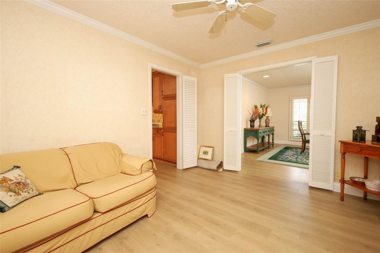 102 Pineview Circle, Altamonte Springs, FL 32714 Photo