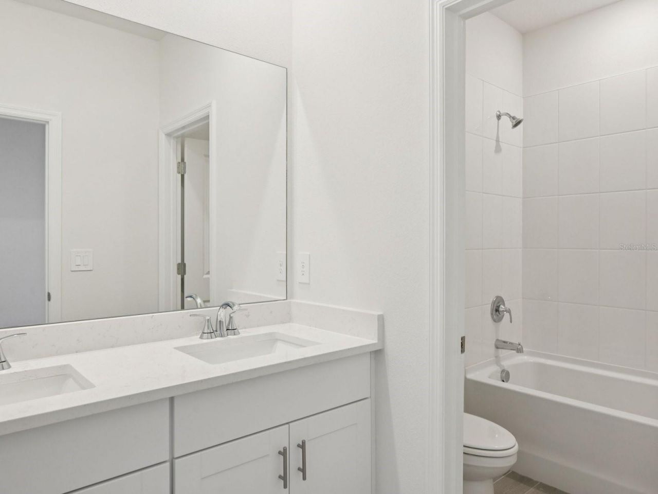 9009 Venetia Court, Palmetto, FL 34221 Photo